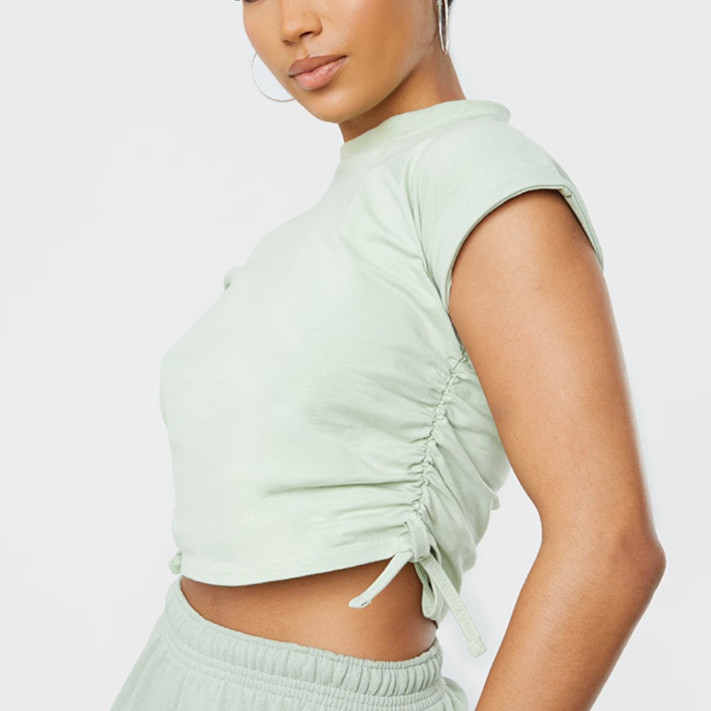 pastel green top🍏